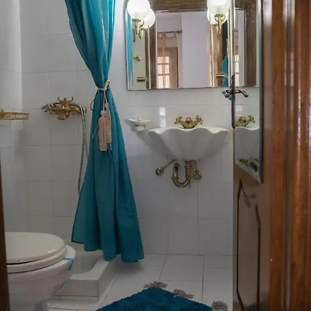 Feriehus The Big One!! Rhodes City